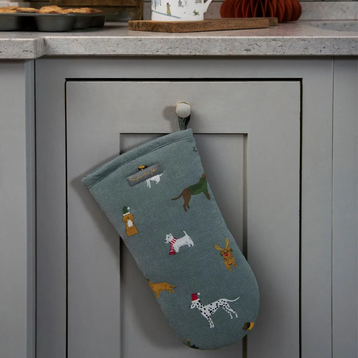 Christmas Dogs Oven Mitt