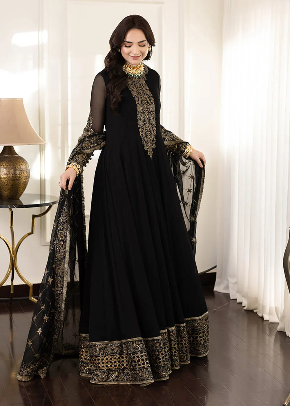 Pretty Black Suit - Maahru, Noorie & Meerub '23 by Asim Jofa - AJSM-35